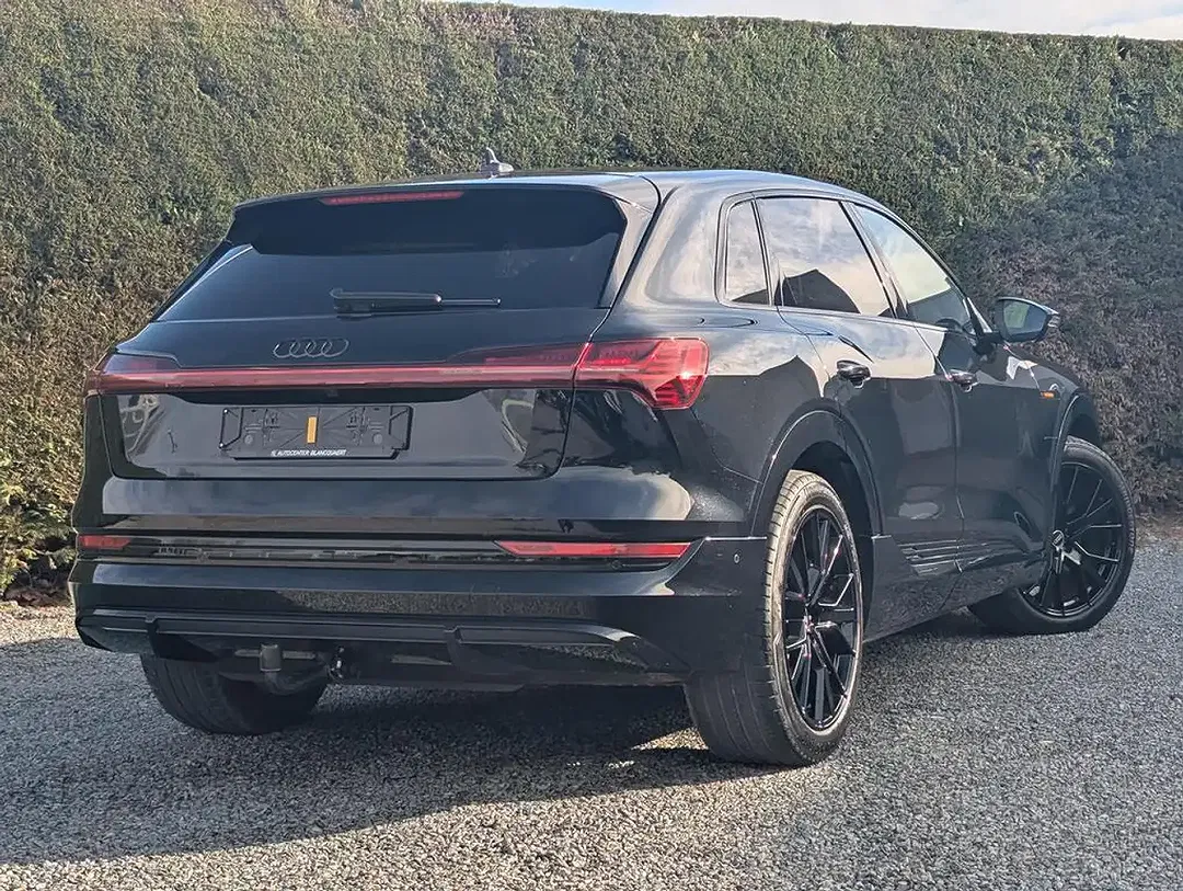 Audi Q8 e-tron - Thumbnail 3