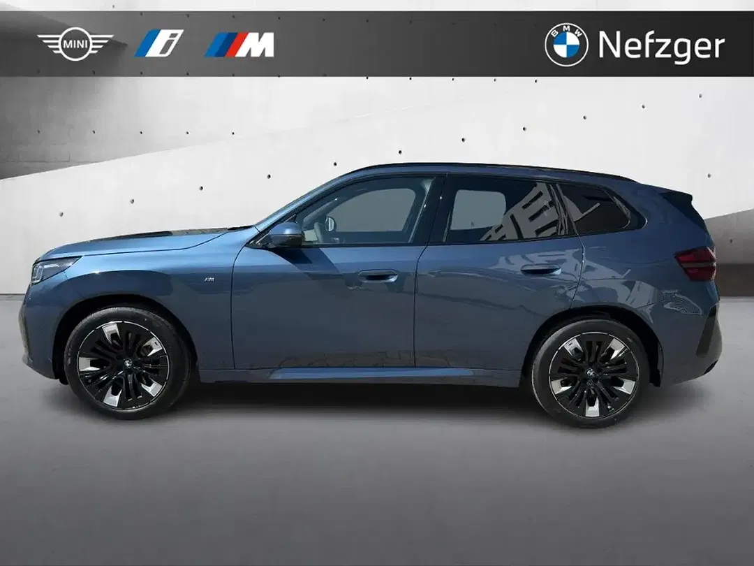 BMW X3 - Thumbnail 2
