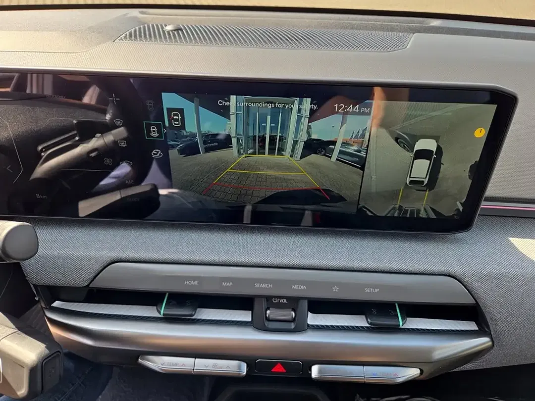 Kia EV4 - Thumbnail 11