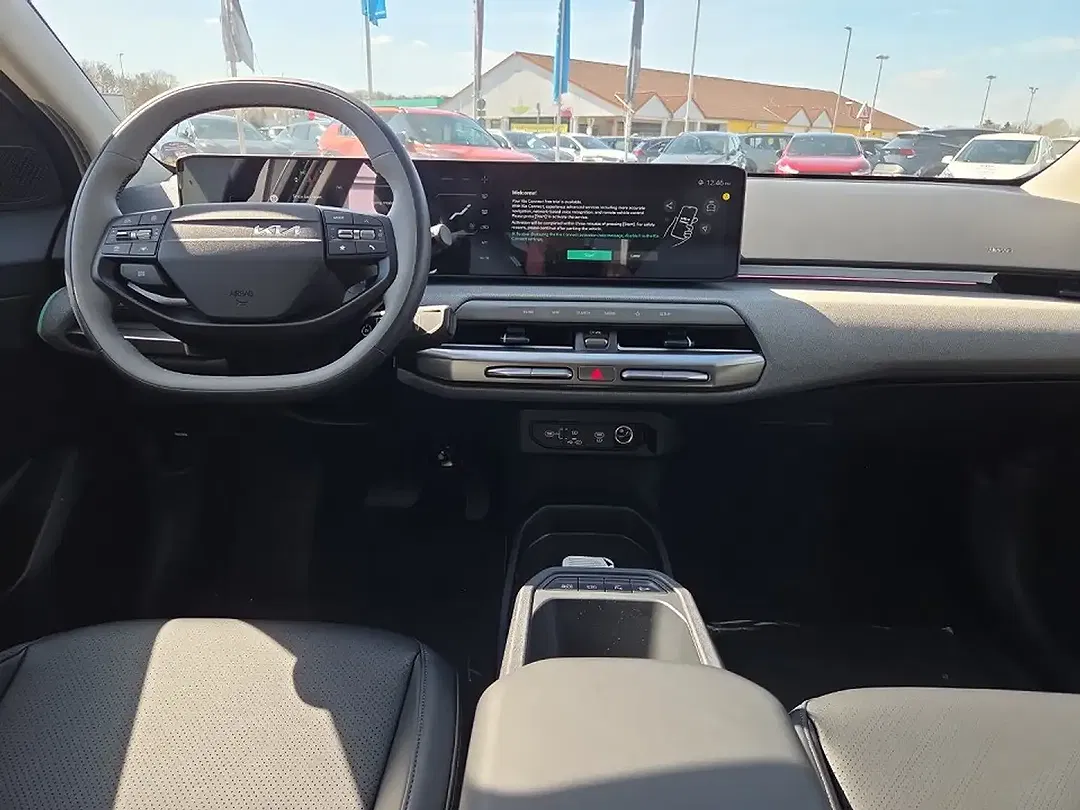 Kia EV4 - Thumbnail 15