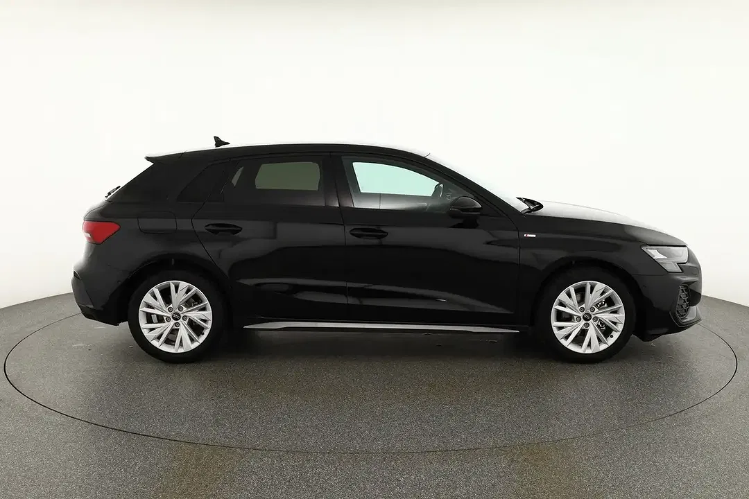 Audi A3 - Thumbnail 5