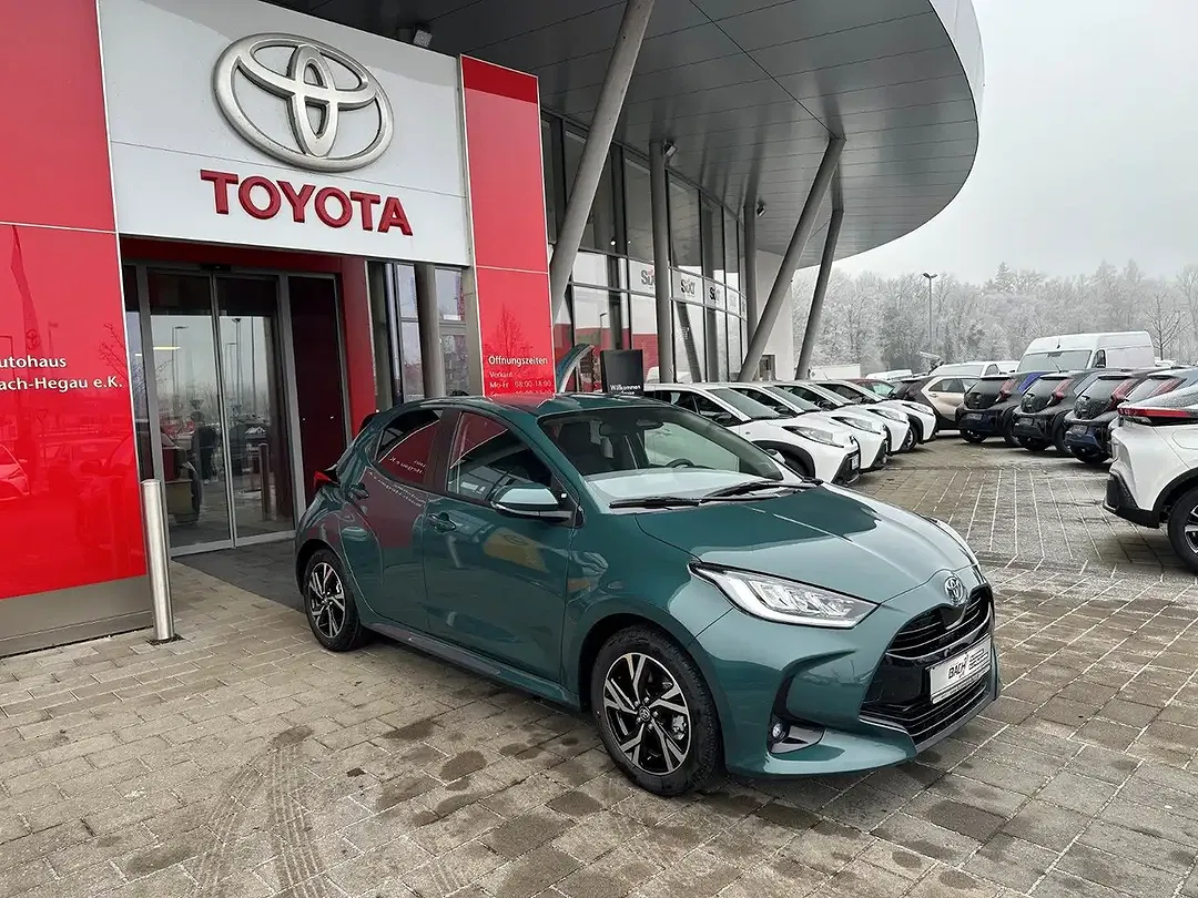 Toyota Yaris - Thumbnail 4
