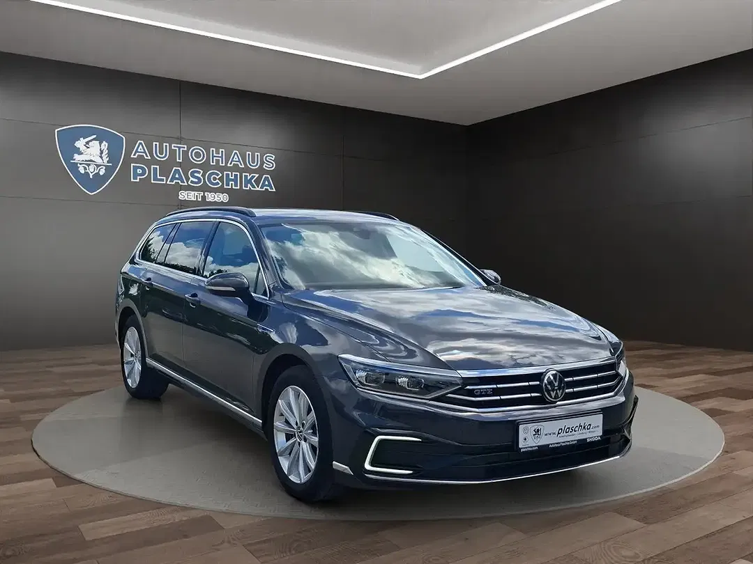 Volkswagen Passat Variant - Thumbnail 3