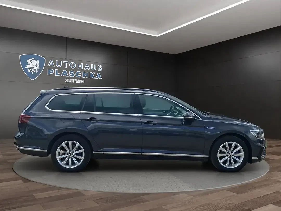 Volkswagen Passat Variant - Thumbnail 4