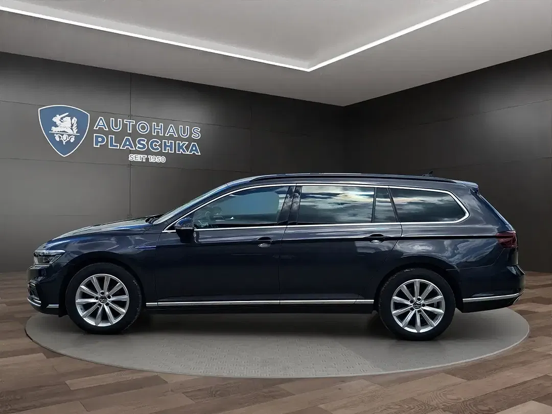 Volkswagen Passat Variant - Thumbnail 8