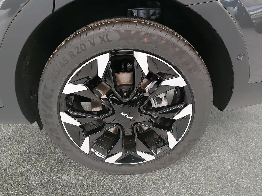 Kia Sorento - Thumbnail 6