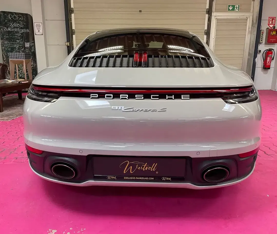 Porsche 992 - Thumbnail 6