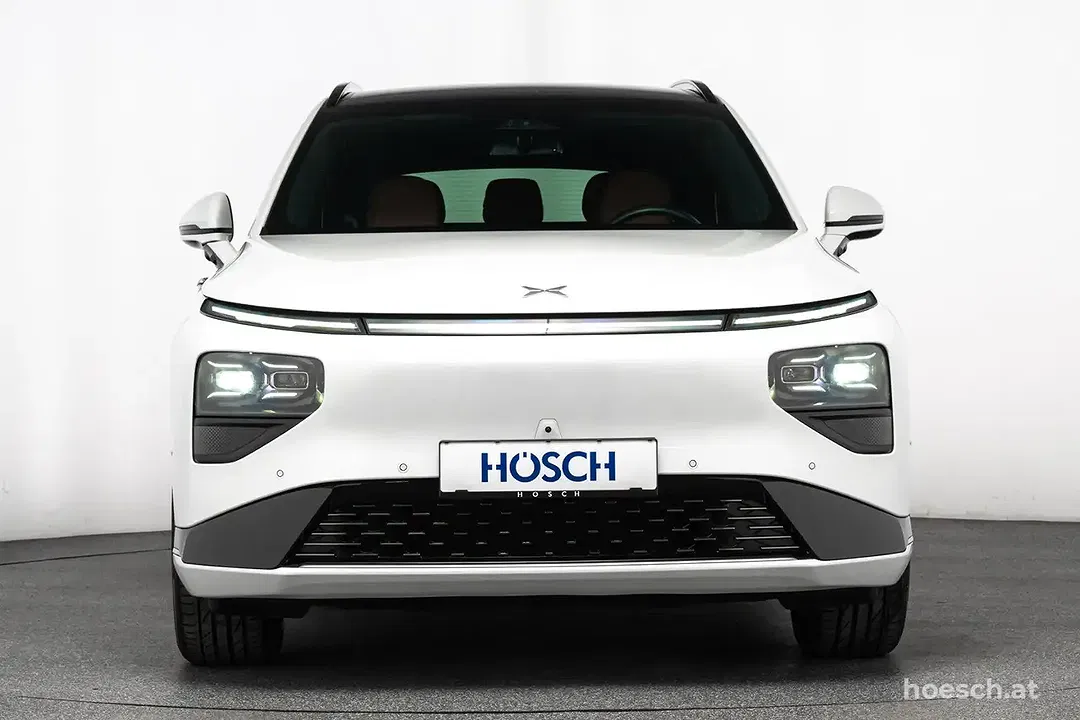 Xpeng G9