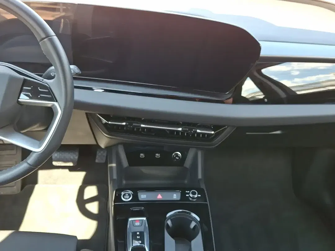 Audi Q6 e-tron - Thumbnail 13