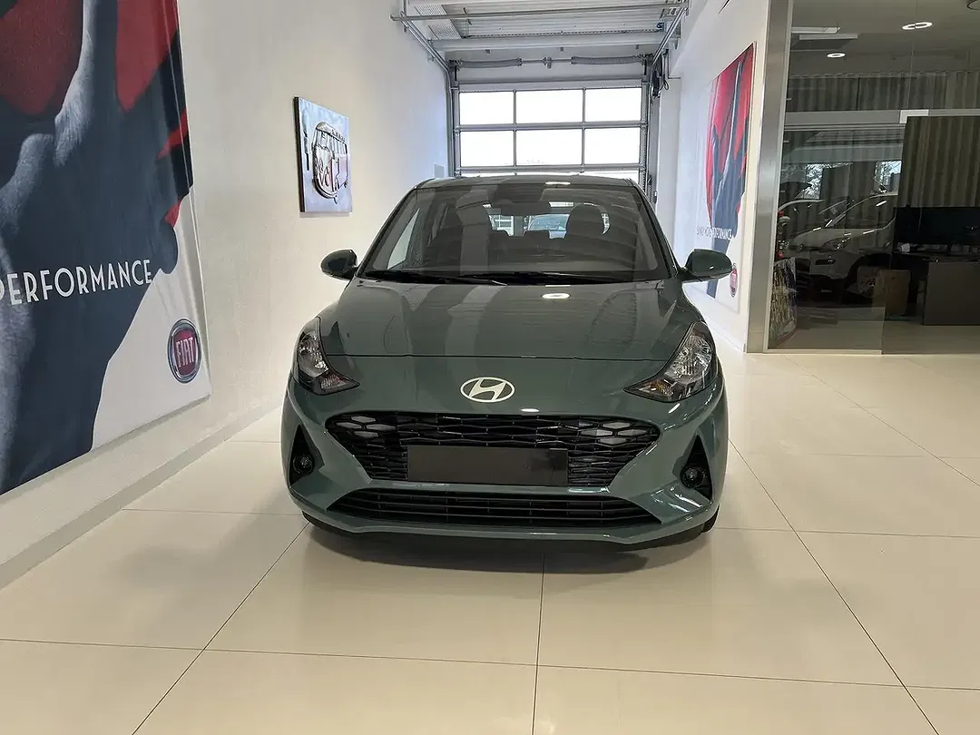 Hyundai i10 - Thumbnail 1