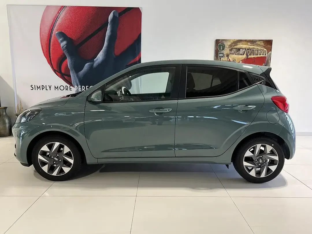 Hyundai i10 - Thumbnail 2