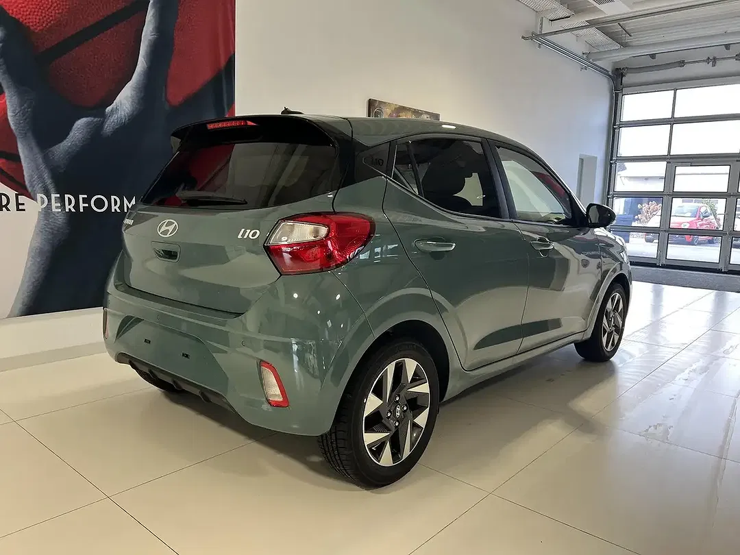 Hyundai i10 - Thumbnail 4