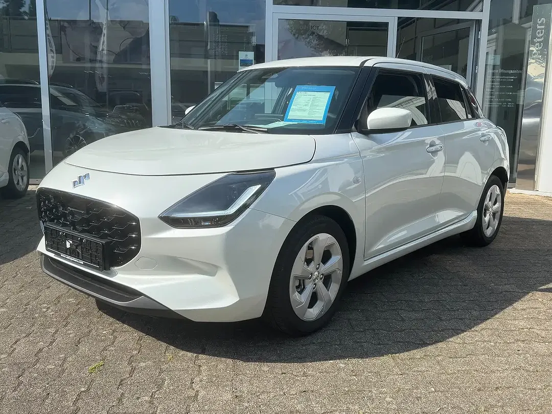 Suzuki Swift - Thumbnail 1