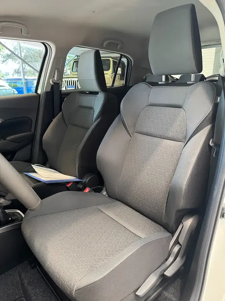 Suzuki Swift - Thumbnail 14