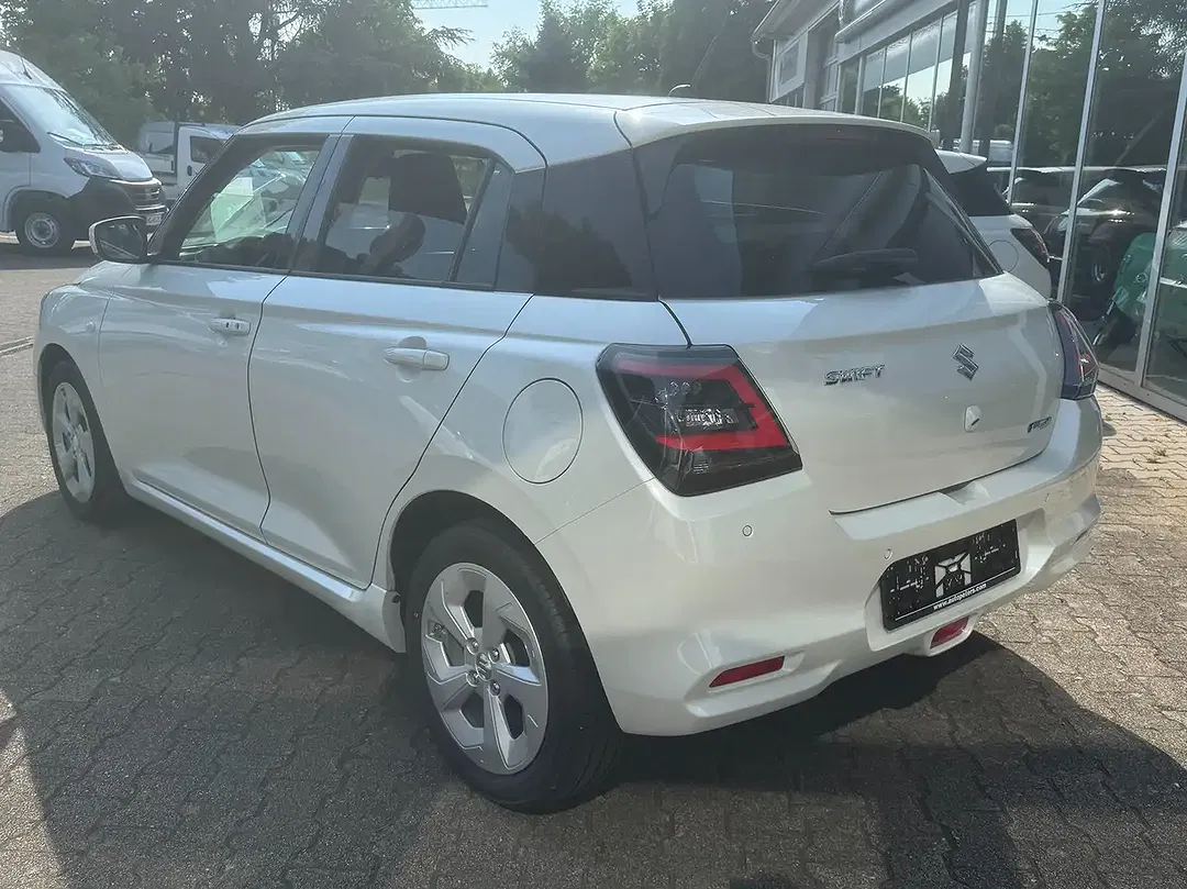 Suzuki Swift - Thumbnail 7