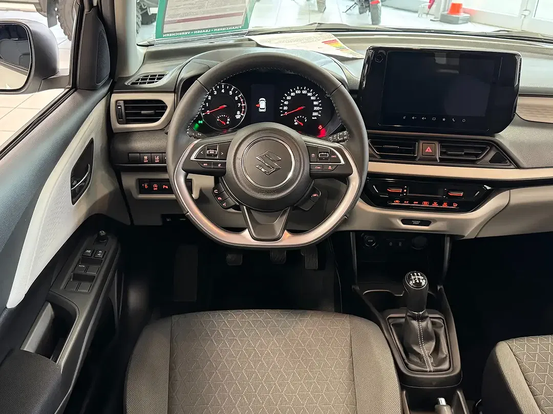 Suzuki Swift - Thumbnail 9