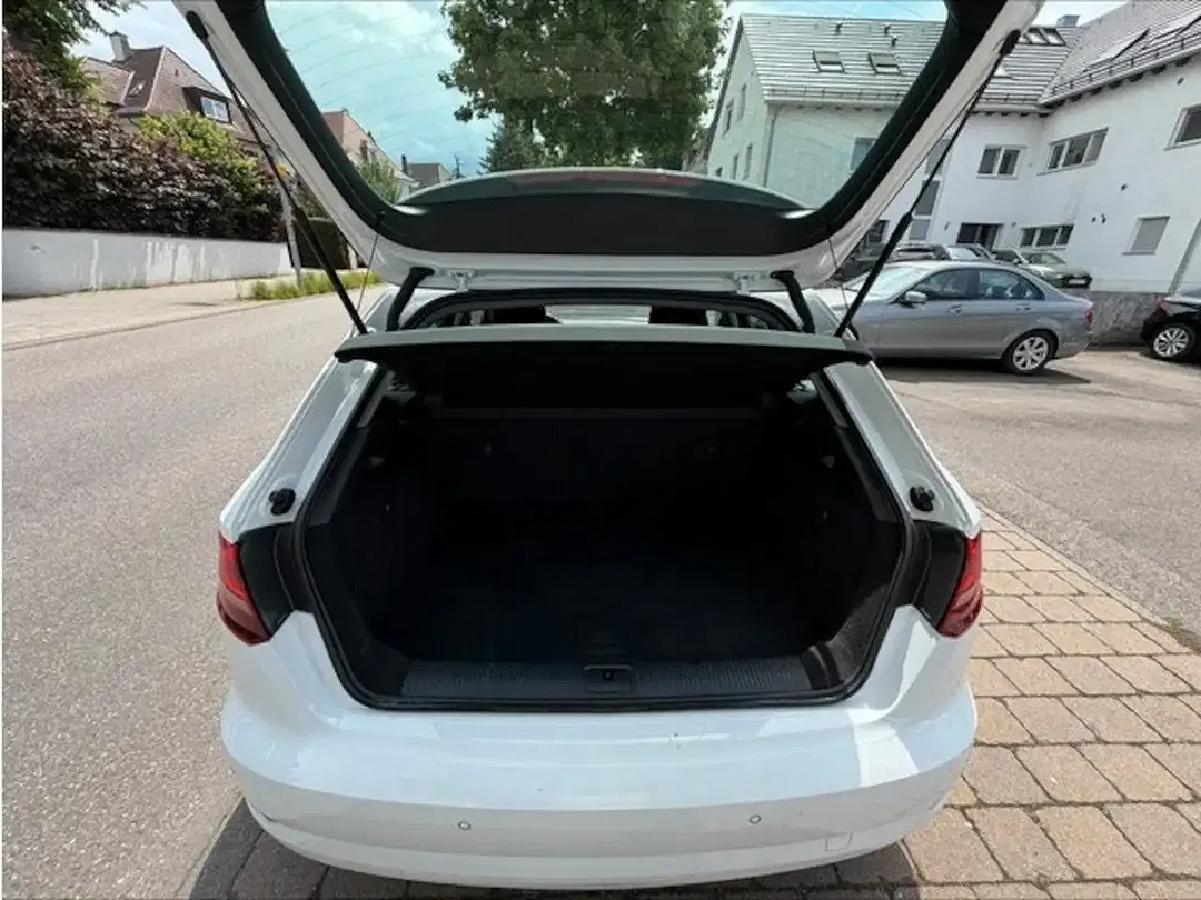 Audi A3 - Thumbnail 9