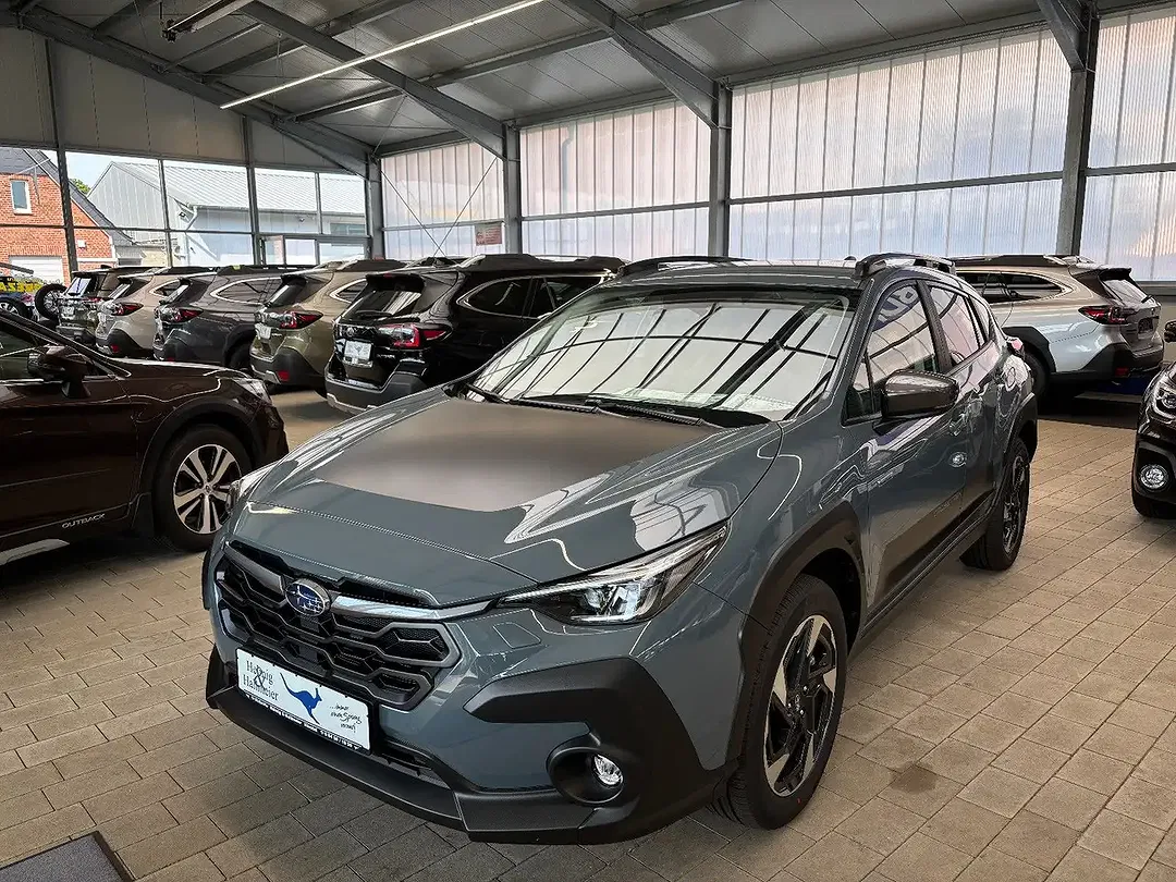 Subaru Crosstrek - Thumbnail 3