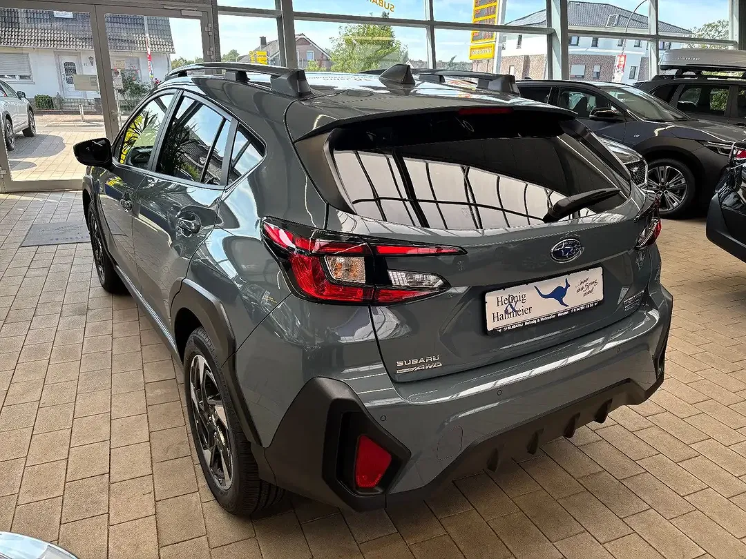 Subaru Crosstrek - Thumbnail 5