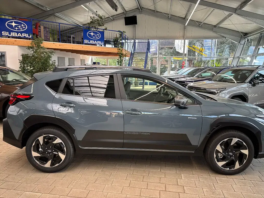 Subaru Crosstrek - Thumbnail 7