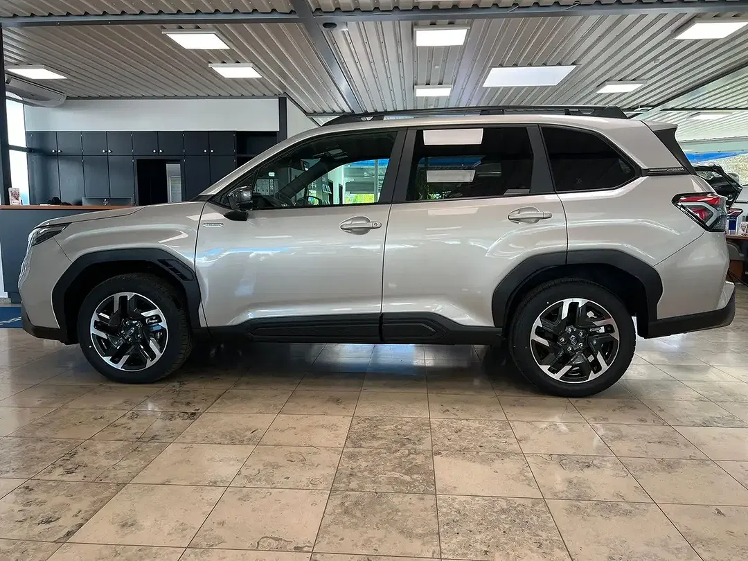 Subaru Forester - Thumbnail 2