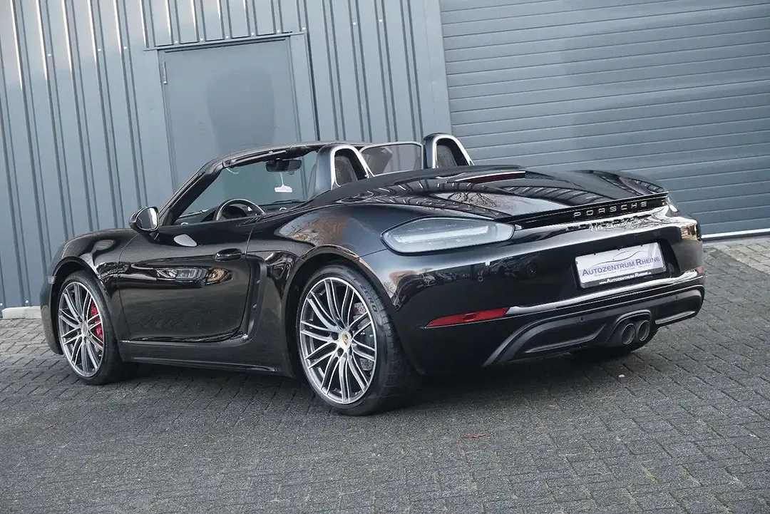 Porsche Boxster - Thumbnail 11