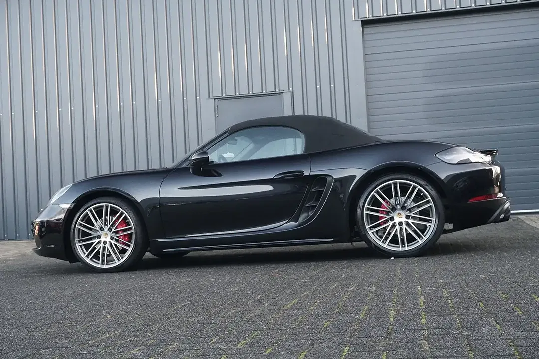Porsche Boxster - Thumbnail 4