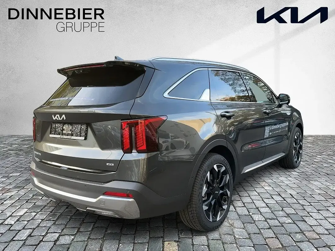 Kia Sorento - Thumbnail 3