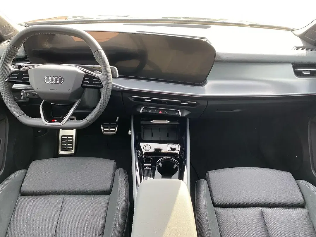 Audi Q3 - Thumbnail 10