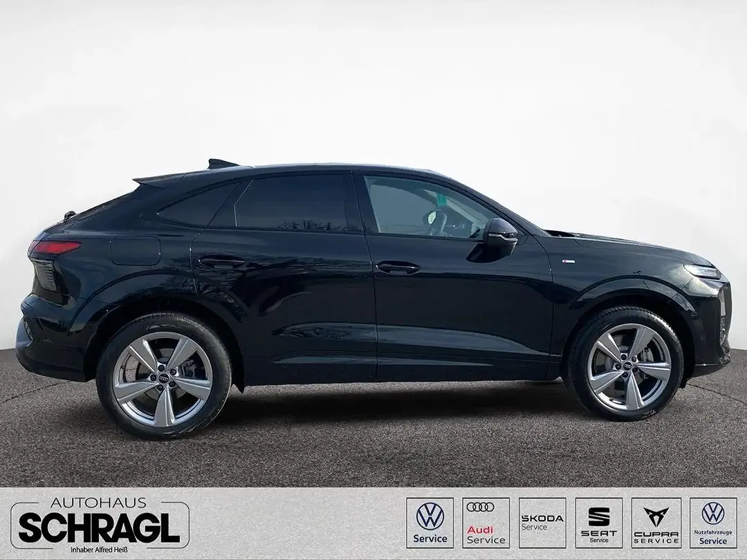 Audi Q3 - Thumbnail 6