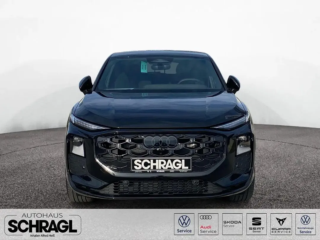Audi Q3 - Thumbnail 8