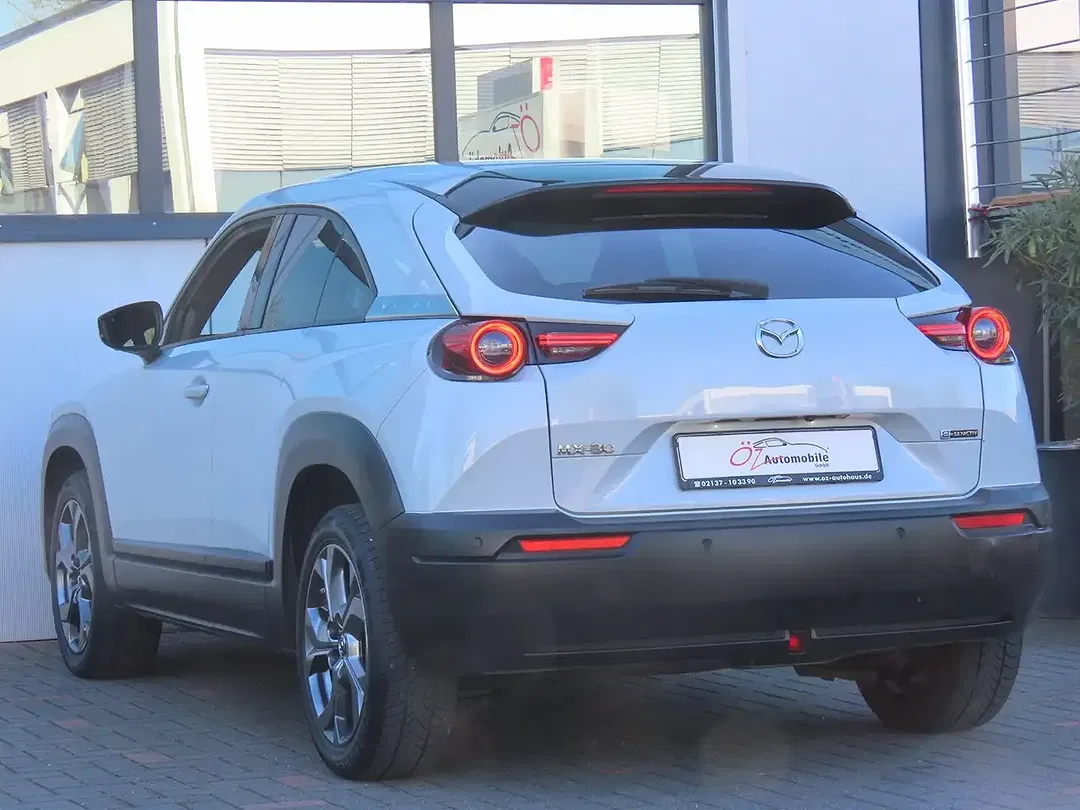 Mazda MX-30 - Thumbnail 10