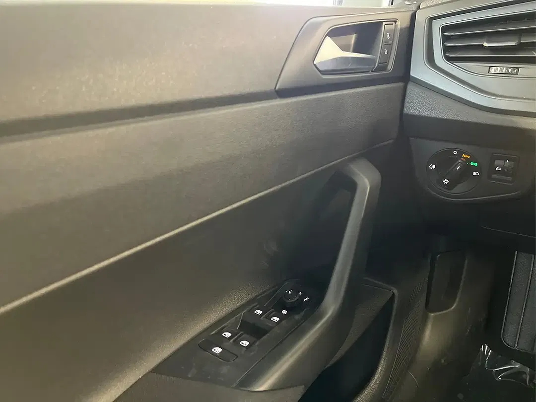 Volkswagen Polo - Thumbnail 9