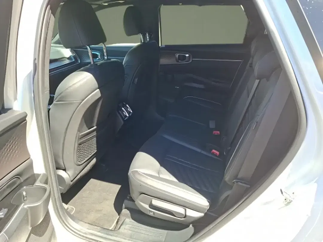 Kia Sorento - Thumbnail 13