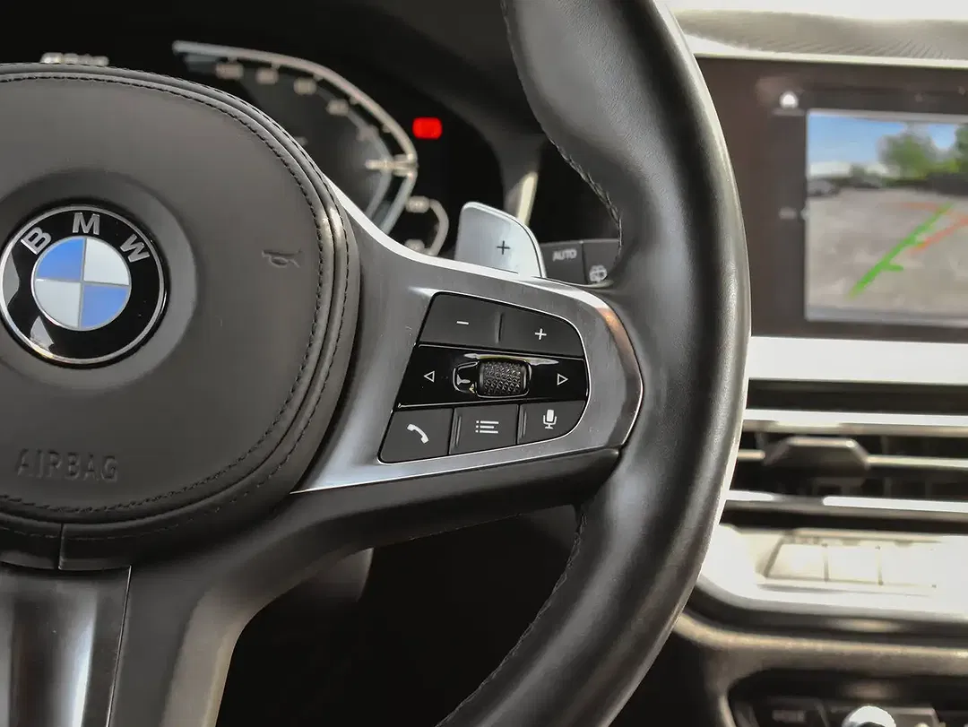 BMW 330 - Thumbnail 11