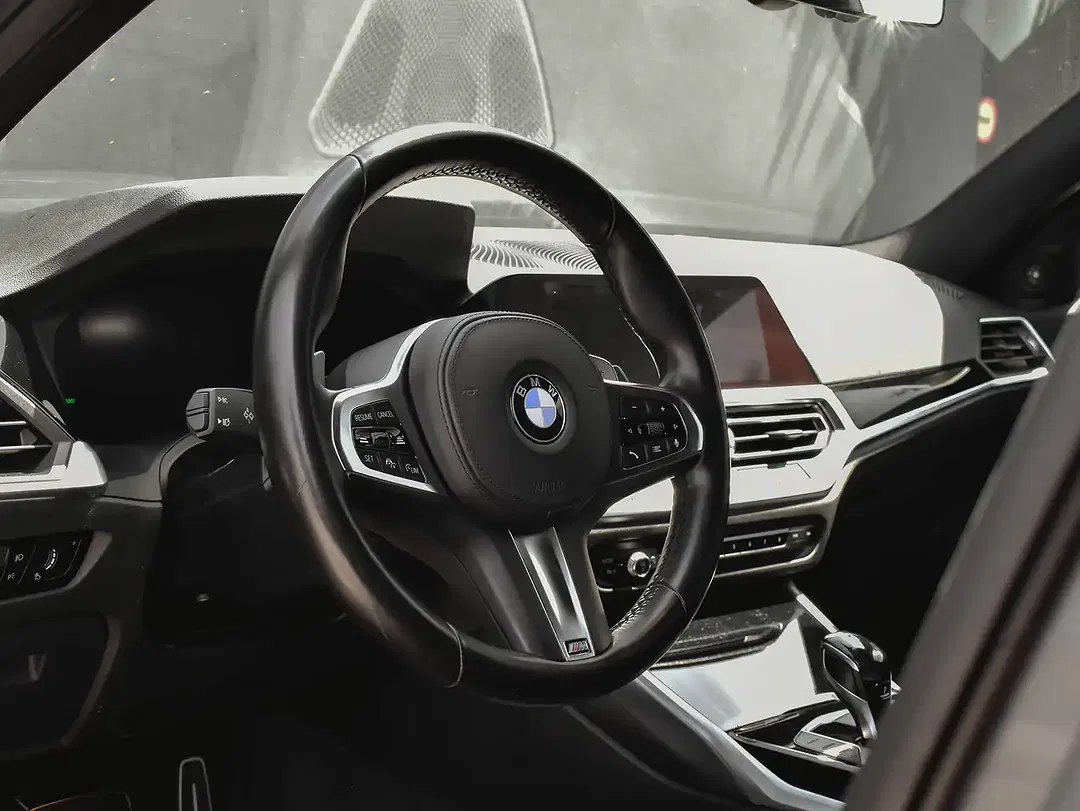 BMW 330 - Thumbnail 12