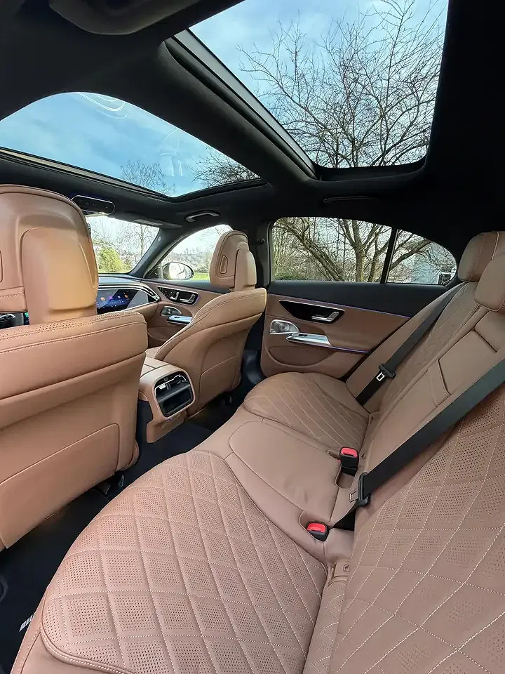 Mercedes-Benz E 200 - Thumbnail 10