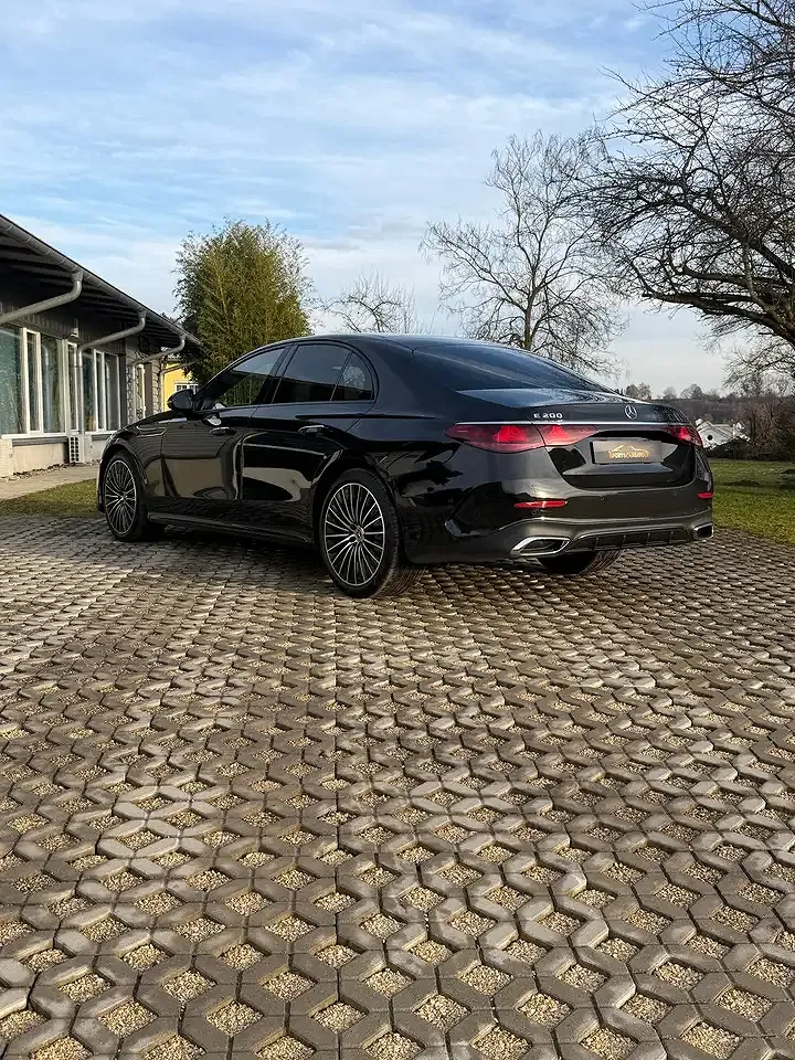 Mercedes-Benz E 200 - Thumbnail 5