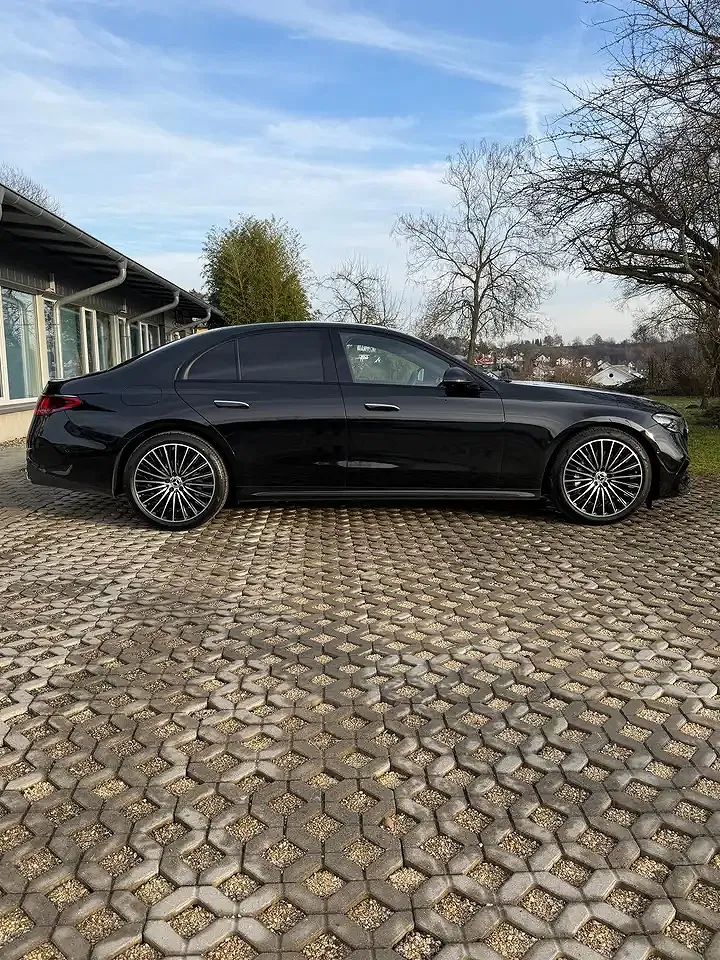 Mercedes-Benz E 200 - Thumbnail 6