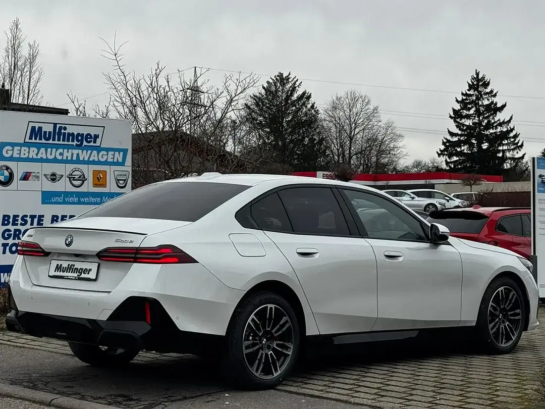 BMW 530 - Thumbnail 12