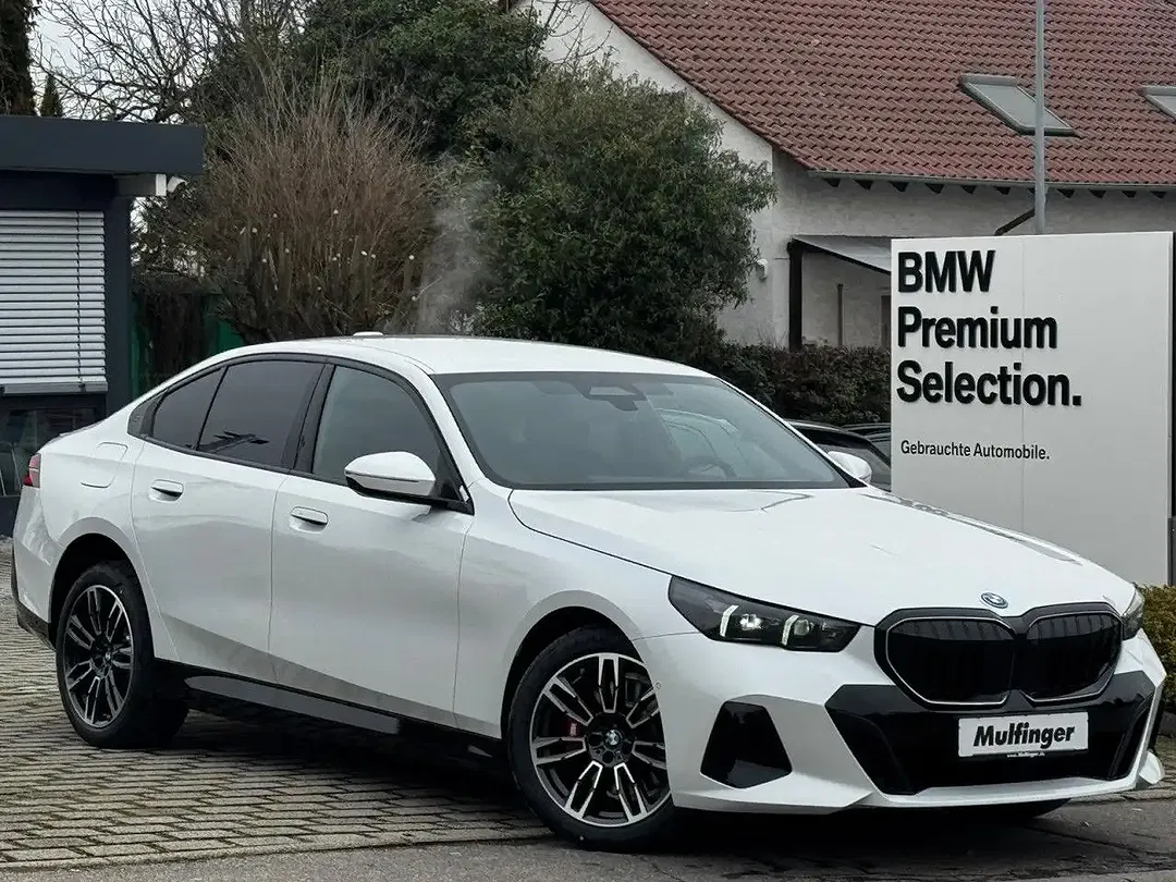 BMW 530 - Thumbnail 1