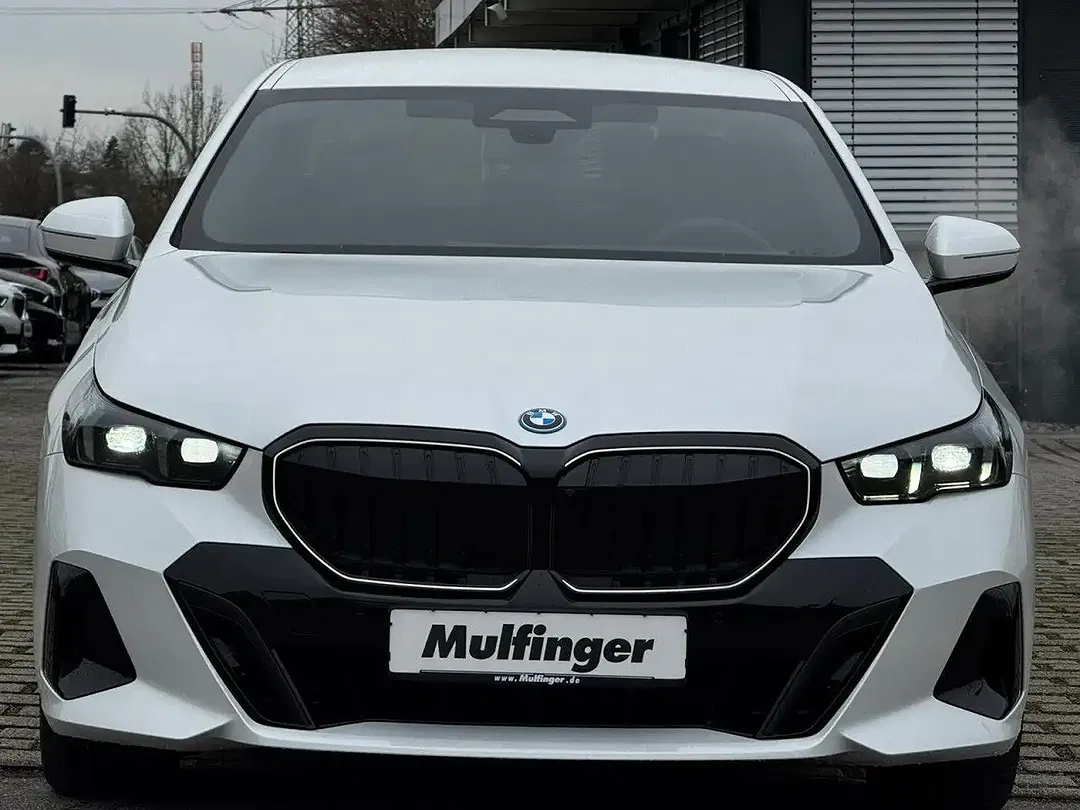 BMW 530 - Thumbnail 2