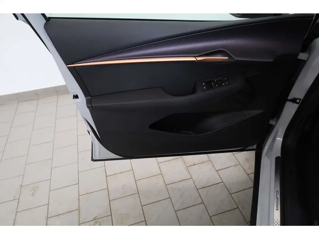 CUPRA Tavascan - Thumbnail 13