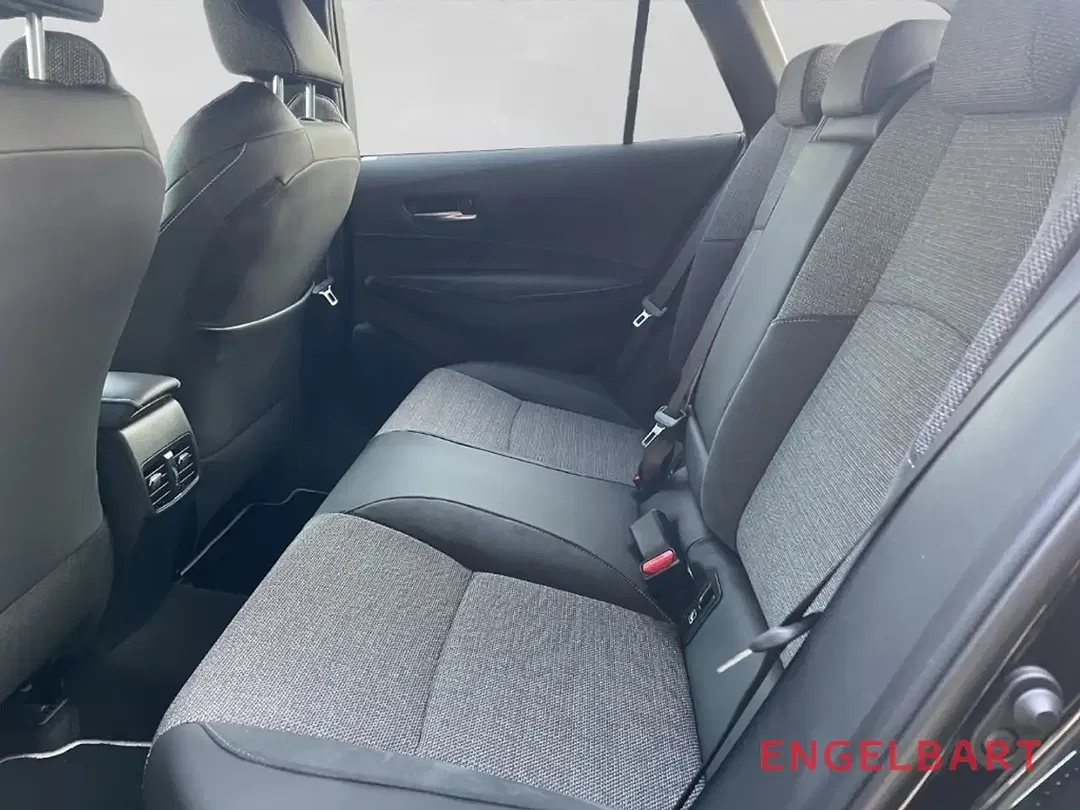 Toyota Corolla - Thumbnail 11