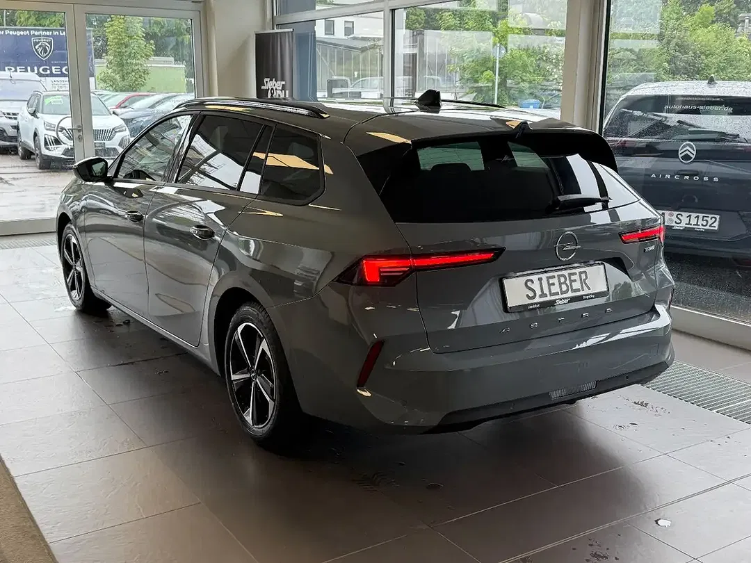 Opel Astra - Thumbnail 4