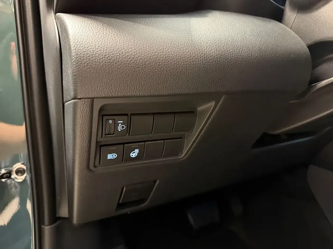 Toyota Yaris - Thumbnail 9