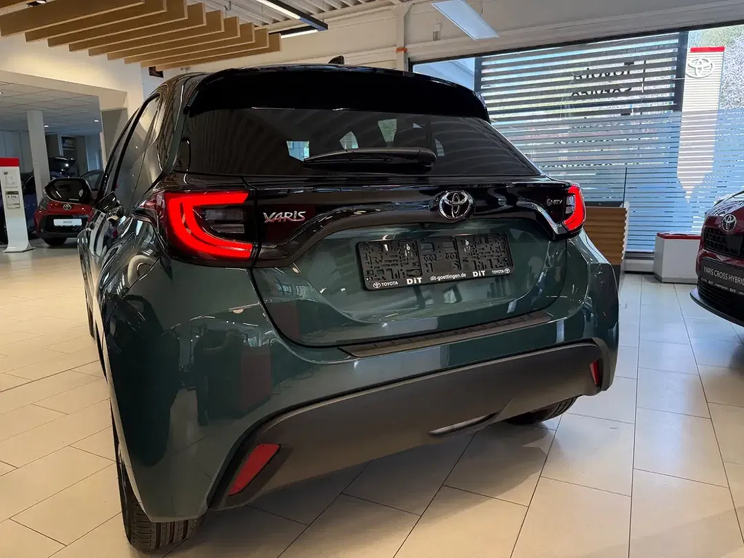 Toyota Yaris - Thumbnail 1