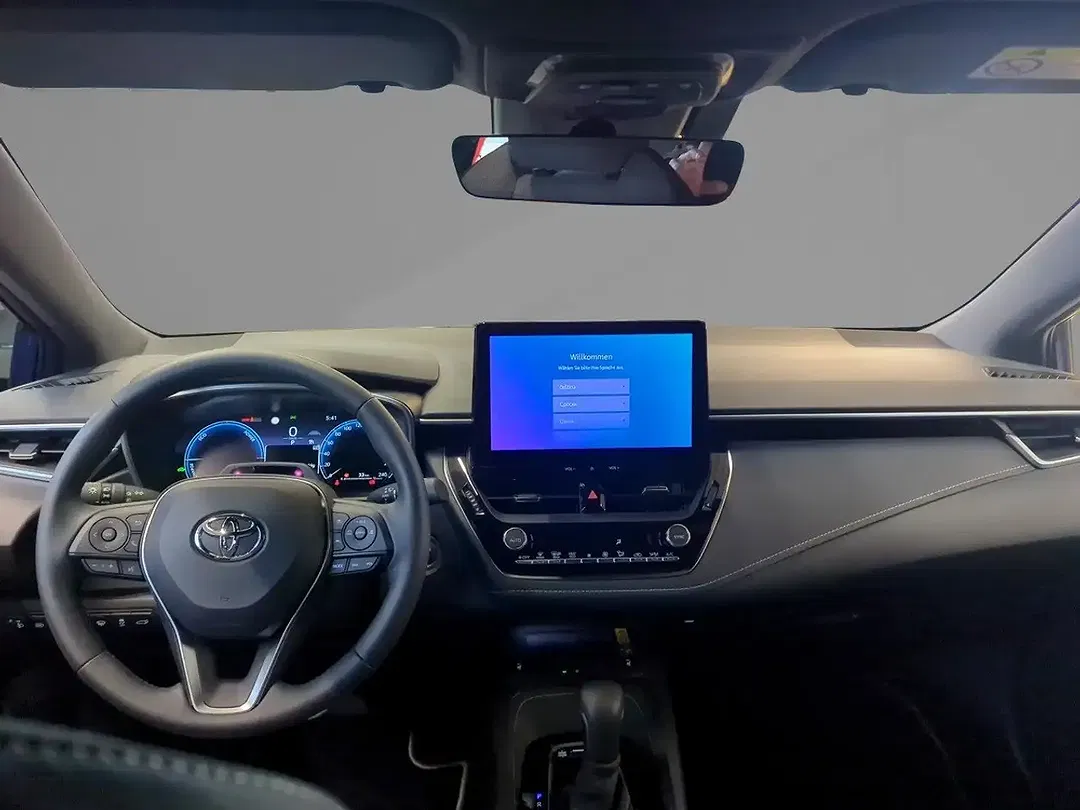 Toyota Corolla - Thumbnail 8
