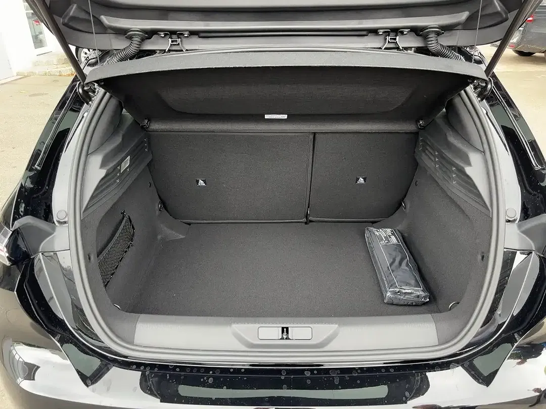Peugeot 308 - Thumbnail 6