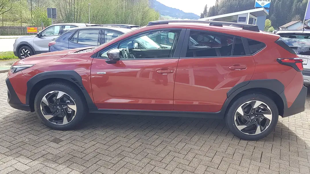 Subaru Crosstrek - Thumbnail 3